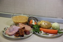 Гороховый суп с копчёными рёбрышками и курицей - шаг 1 Гороховый суп с копчёными рёбрышками и курицей - шаг 1