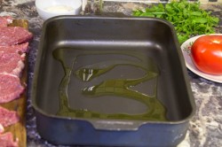 Говядина с помидорами и сыром в духовке - шаг 4 Говядина с помидорами и сыром в духовке - шаг 4