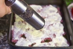 Говядина с помидорами и сыром в духовке - шаг 7 Говядина с помидорами и сыром в духовке - шаг 7