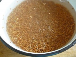 Гречка с печенью в мультиварке - шаг 8