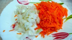 Гречка с тушенкой в мультиварке - шаг 4 Гречка с тушенкой в мультиварке - шаг 4