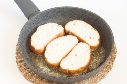 Гренки без яиц - шаг 4 Гренки без яиц - шаг 4