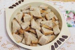 Гренки с чесноком в духовке - шаг 5 Гренки с чесноком в духовке - шаг 5