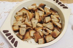 Гренки с чесноком в духовке - шаг 6 Гренки с чесноком в духовке - шаг 6