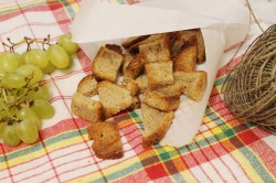 Гренки с чесноком в духовке - шаг 7 Гренки с чесноком в духовке - шаг 7