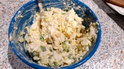 Гренки с яйцом и сельдью - шаг 2 Гренки с яйцом и сельдью - шаг 2