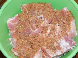 Грудинка горячего копчения в коптильне в домашних условиях - шаг 2 Грудинка горячего копчения в коптильне в домашних условиях - шаг 2