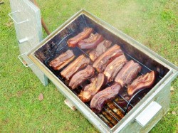 Грудинка горячего копчения в коптильне в домашних условиях - шаг 8 Грудинка горячего копчения в коптильне в домашних условиях - шаг 8