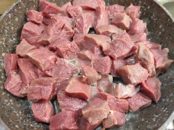 Гуляш из телятины с подливкой - шаг 2 Гуляш из телятины с подливкой - шаг 2