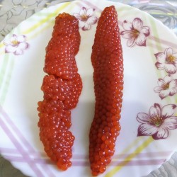 Икра горбуши соленая домашнего приготовления - шаг 1