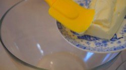 Имбирное печенье с глазурью к новогодним праздникам - шаг 2