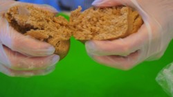 Имбирное печенье с глазурью к новогодним праздникам - шаг 9