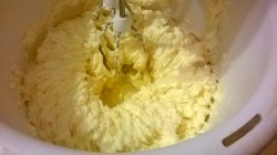 Торт с маком орехами изюмом шоколадный бисквит - шаг 7 Торт с маком орехами изюмом шоколадный бисквит - шаг 7