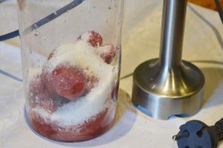 Йогурт клубничный - шаг 4