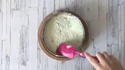 Йогуртовый фисташковый торт с жимолостью - шаг 13 Йогуртовый фисташковый торт с жимолостью - шаг 13