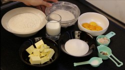 Итальянский кулич с цукатами и миндальной корочкой Панеттоне - шаг 4 Итальянский кулич с цукатами и миндальной корочкой Панеттоне - шаг 4