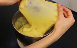 Итальянский кулич с цукатами и миндальной корочкой Панеттоне - шаг 8 Итальянский кулич с цукатами и миндальной корочкой Панеттоне - шаг 8