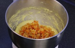 Итальянский кулич с цукатами и миндальной корочкой Панеттоне - шаг 9 Итальянский кулич с цукатами и миндальной корочкой Панеттоне - шаг 9