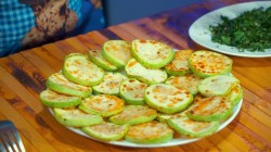 Жареные кабачки с чесноком и зеленью - шаг 12