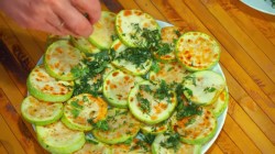 Жареные кабачки с чесноком и зеленью - шаг 13