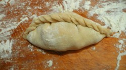 Жареные пирожки с рисом, яйцом и зеленым луком - шаг 9 Жареные пирожки с рисом, яйцом и зеленым луком - шаг 9