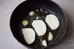 Жареный адыгейский сыр - шаг 4
