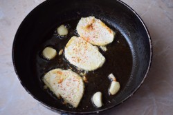 Жареный адыгейский сыр - шаг 5