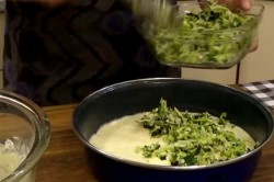 Простое жидкое тесто на майонезе для пиццы, пирогов, оладьев - шаг 10 Простое жидкое тесто на майонезе для пиццы, пирогов, оладьев - шаг 10