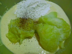 Кабачково-творожные оладьи с овсяными хлопьями - шаг 4 Кабачково-творожные оладьи с овсяными хлопьями - шаг 4