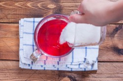 Морс из замороженной клюквы - шаг 7 Морс из замороженной клюквы - шаг 7