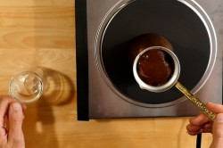 Как сварить кофе в джезве - шаг 8 Как сварить кофе в джезве - шаг 8