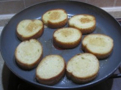 Канапе Делис с ветчиной и фасолью - шаг 5