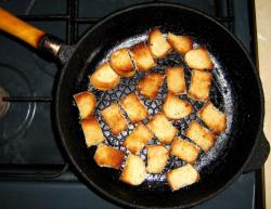 Канапе с красной рыбой и сыром на шпажках - шаг 5