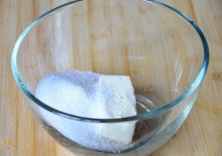 Капкейки с белым шоколадом и фисташками - шаг 2 Капкейки с белым шоколадом и фисташками - шаг 2