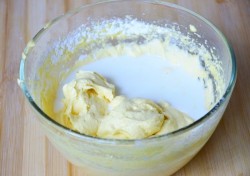 Капкейки с белым шоколадом и фисташками - шаг 6 Капкейки с белым шоколадом и фисташками - шаг 6