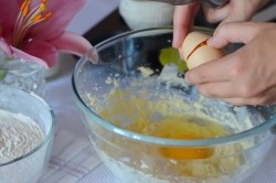 Капкейки с творожным кремом - шаг 5 Капкейки с творожным кремом - шаг 5