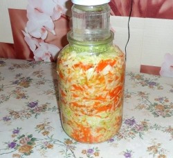 Быстрая капуста горячим способом в рассоле - шаг 8