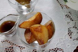 Карамелизованная груша на сковороде горячий десерт - шаг 10