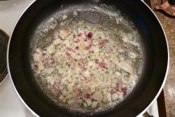 Картофельный суп-пюре с водяным крессом - шаг 2 Картофельный суп-пюре с водяным крессом - шаг 2