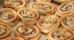 Картофельный рулет со шпинатом и беконом - шаг 7 Картофельный рулет со шпинатом и беконом - шаг 7