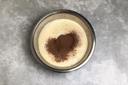 Картошка из шоколадного бисквита пирожное классическое - шаг 3