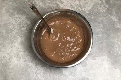 Картошка из шоколадного бисквита пирожное классическое - шаг 4