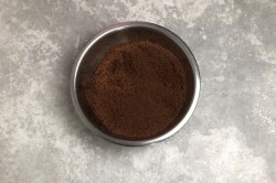 Картошка из шоколадного бисквита пирожное классическое - шаг 8