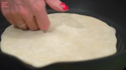 Кавказские хычины с говяжьим фаршем на кефире - шаг 14 Кавказские хычины с говяжьим фаршем на кефире - шаг 14