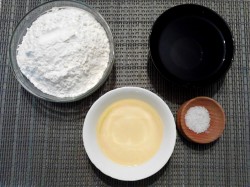 Казахский шелпек - лепешки - шаг 1 Казахский шелпек - лепешки - шаг 1