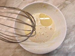 Кекс в кружке без молока в микроволновке - шаг 4 Кекс в кружке без молока в микроволновке - шаг 4