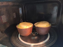 Кекс в кружке без молока в микроволновке - шаг 8 Кекс в кружке без молока в микроволновке - шаг 8