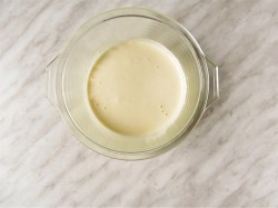 Кекс на яблоках со сливочным маслом - шаг 2 Кекс на яблоках со сливочным маслом - шаг 2