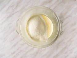 Кекс на яблоках со сливочным маслом - шаг 4 Кекс на яблоках со сливочным маслом - шаг 4