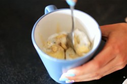 Кексы без муки в микроволновке - шаг 7 Кексы без муки в микроволновке - шаг 7